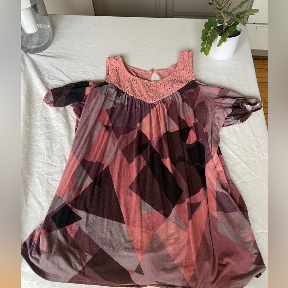 Cute torrid size 3 top